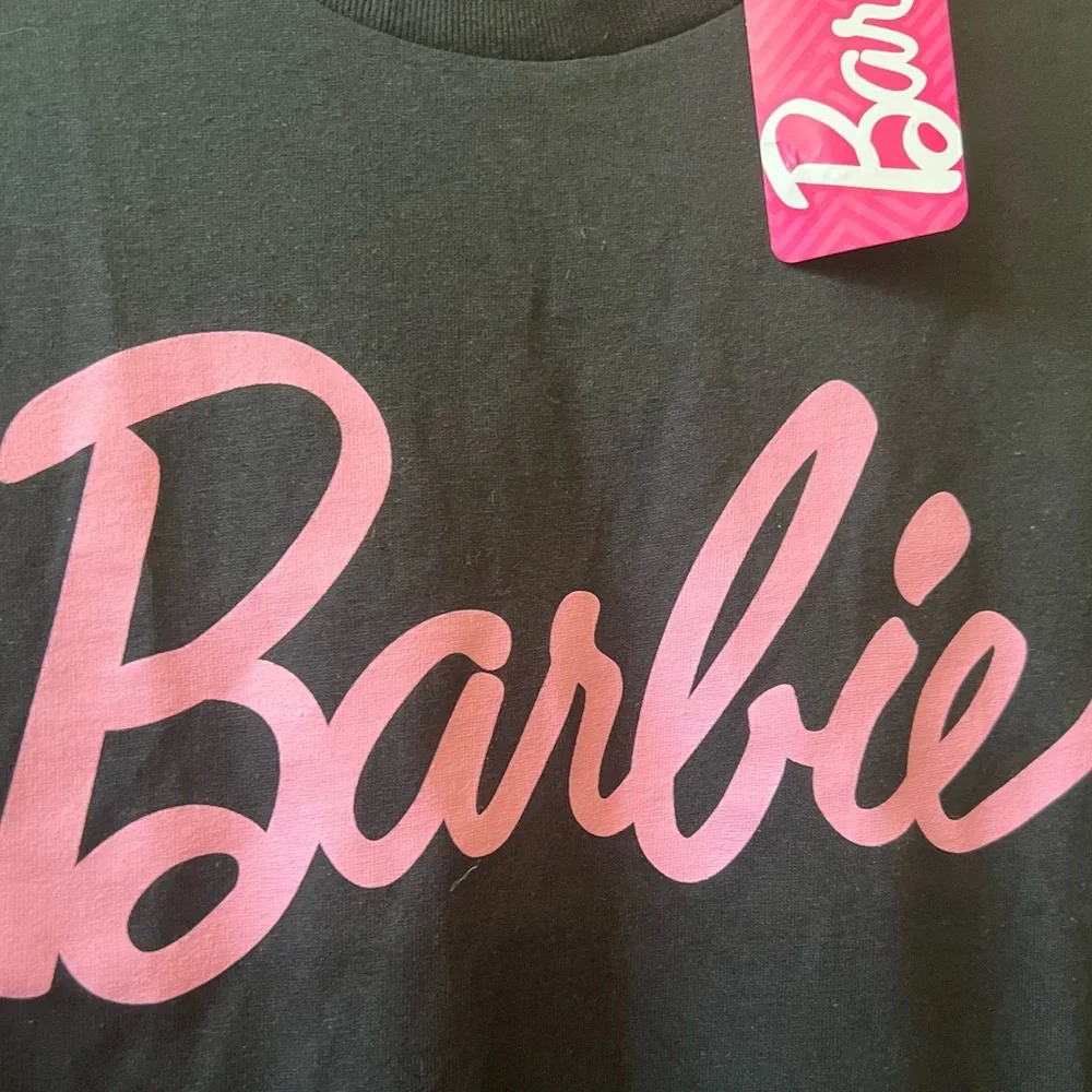 Signature Barbie tshirt in black and pink 💕 - Picture 2 of 2